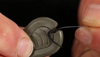 best carp rigs for beginners - blowback rig - step1 best carp rigs for beginners - blowback rig - step1